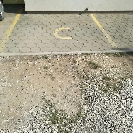 Apartman Paola *