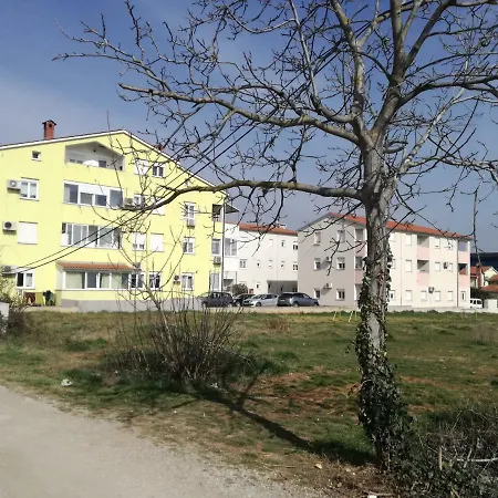 Daire Apartman Paola *